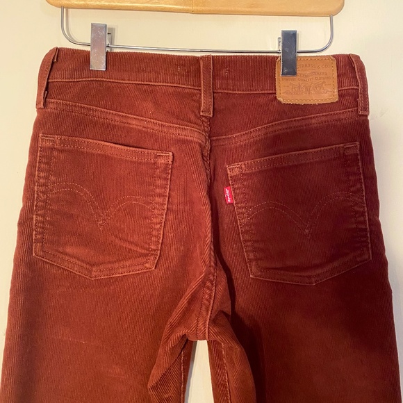 Levi's® Premium WEDGIE STRAIGHT FIT CORDUROY PANTS - Picture 7 of 8